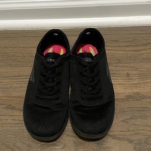 Womens size 6.5 Sketchers sneakers